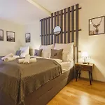 Alpstay Platzhirsch - Modern 2-bedroom Family With Garden דירה
